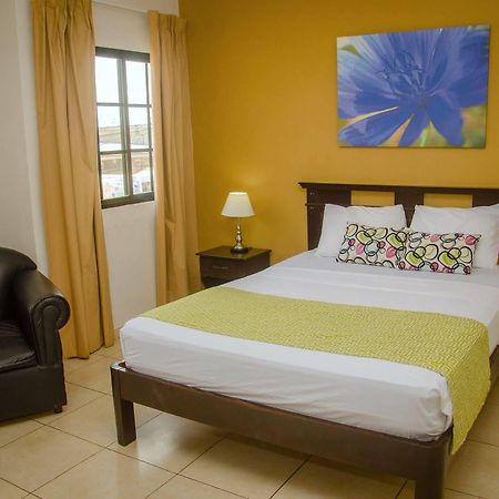 Hotel Residencial Cervantes David Esterno foto