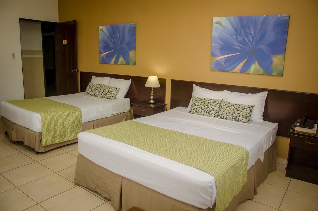 Hotel Residencial Cervantes David Esterno foto