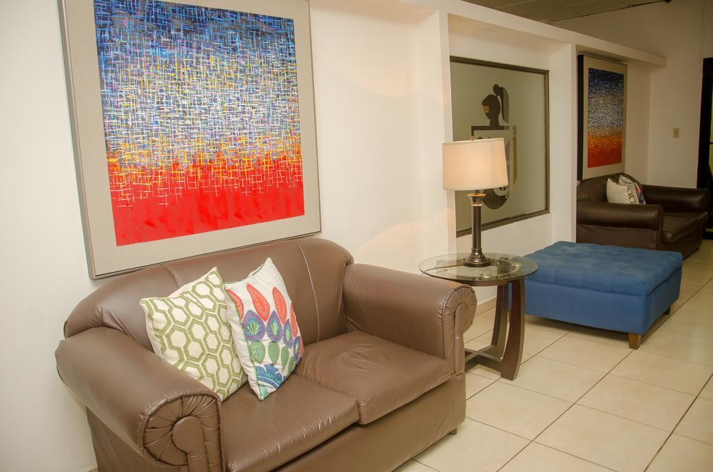 Hotel Residencial Cervantes David Esterno foto
