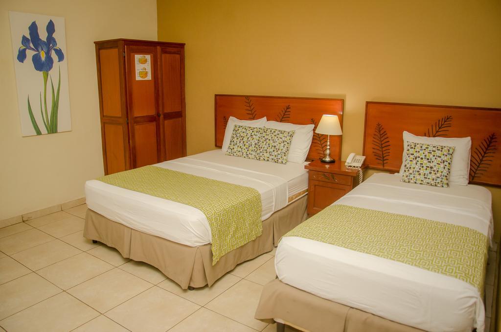 Hotel Residencial Cervantes David Esterno foto