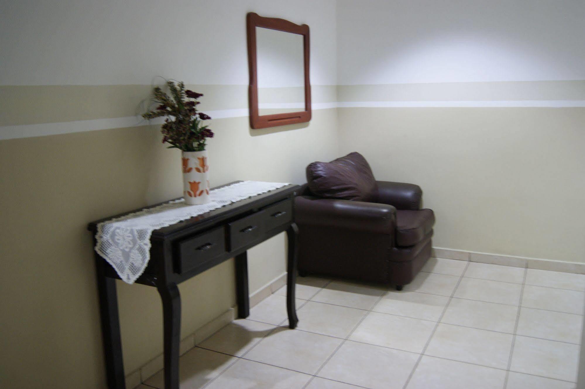 Hotel Residencial Cervantes David Esterno foto